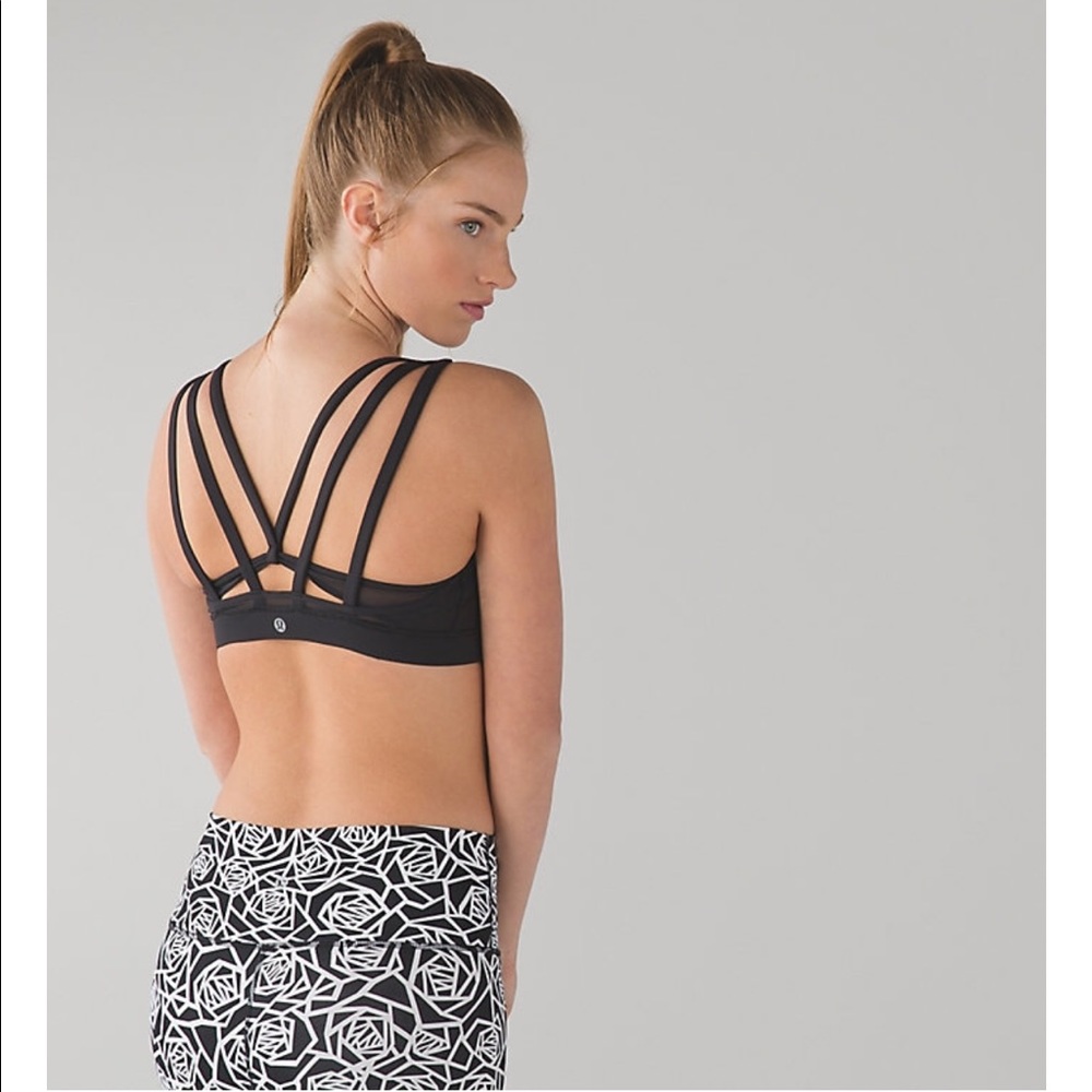 Lululemon sports bra